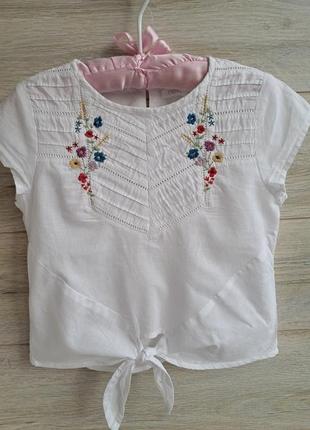 Белая блуза с вышвкой next 6-7л