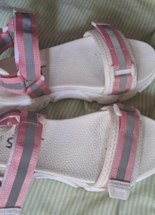 Спортивні босоніжки на платформі на ліпучці