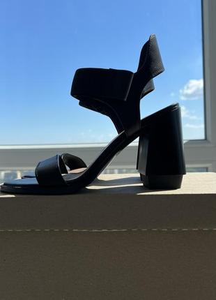 Босоніжки6 фото