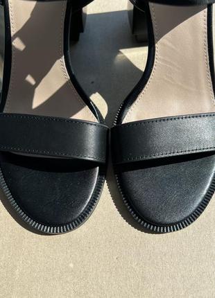 Босоніжки7 фото