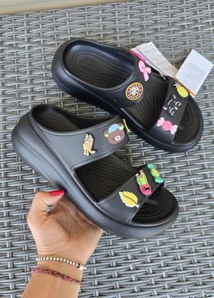 Шлепанцы на платформе crocs crush