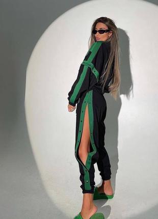 Жіночий костюм спортивний