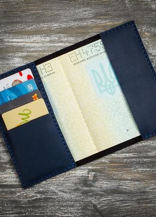 Синяя кожаная обложка на паспорт4 фото
