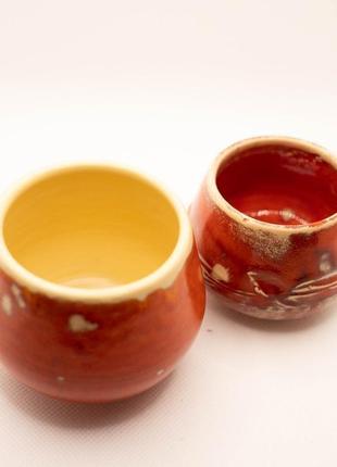 Пара чайных пиал красного цвета ручной работы.5 фото