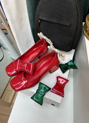 Туфли женские из натурального лака