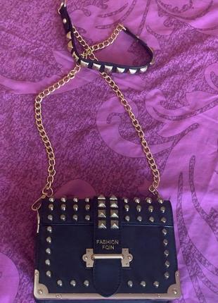 Крутая вечерняя черная мыны сумка с шипами prada,прессованная кожа,vip фурнитура