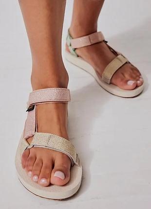 Спортивні жіночі босоніжки teva 🇺🇲 original universal  metallic clay multi 38-39 розмір