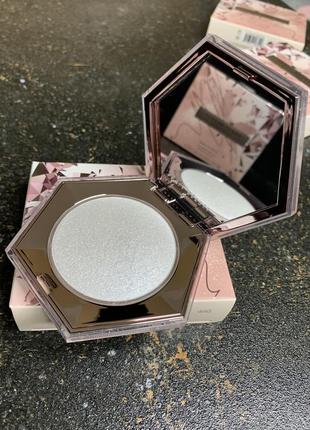 Хайлайтер fenty beauty diamond bomb how many carats