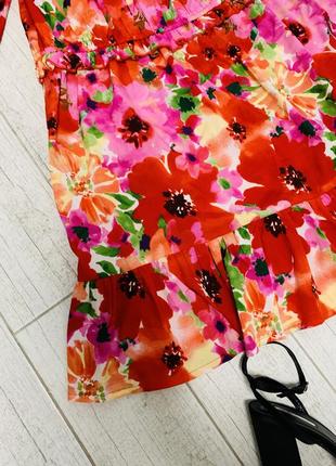 Женское стильное яркое платье с полугонкой плечами и 3/4 рукавом с резинкой снизу