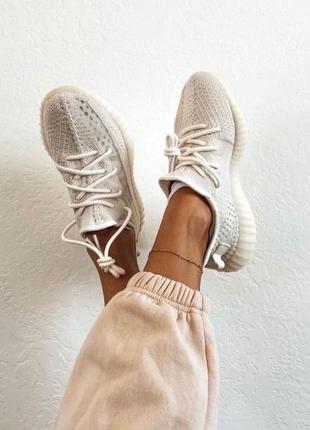 ▪️в стилі adidas yeezy boost 350 адідас ізі  буст жіночі кросівки білі молочні пудрові чорні сірі червоні спортивні 36 37 38 39 40 41 розмір