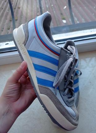 Оригинальные кроссовки adidas