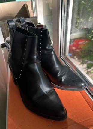 Козаки чоботи ботинки stradivarius