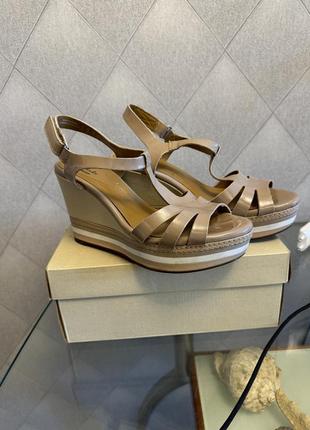 Босоніжки сlarks 38 розмір