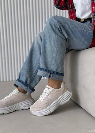 Бежевые текстильные кроссовки на платформе9 фото