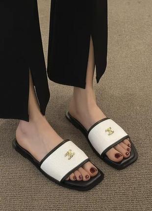 Нові босоніжки з лого у стилі celine