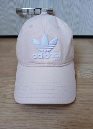 Кепка фирмы adidas оригинал