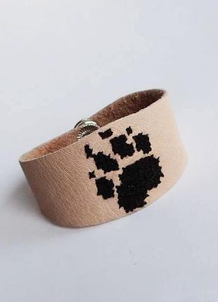 Кожаный браслет с вышивкой ′footprint′ 2