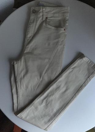 Молочные джинсы primark 38 р.
