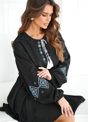 Лляна сукня з вишивкою