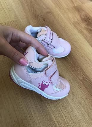 Кросівки на липучках кросівки з котиками кеди на липучках