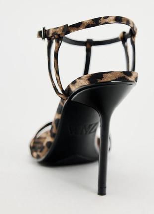 Босоніжки леопард zara