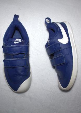 Кросівки фірми nike 27 розміру по устілці 17,5 см