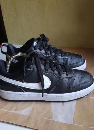 Кроссовки  nike 35.5 размер