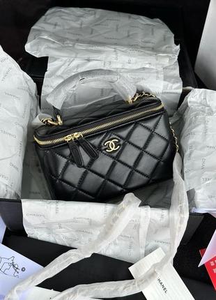 Сумка в стиле chanel classic black lambskin pearl crush vanity bag