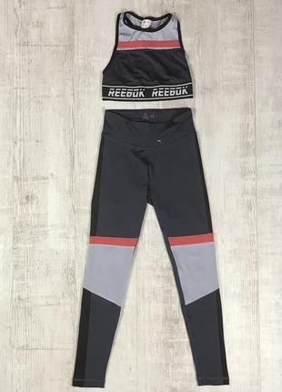 Крутой комплект лосины топик от reebok из свежих коллекций размер хс с монограммой резинкой