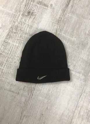 Крутая шапка от nike real nsw metal swoosh just do it