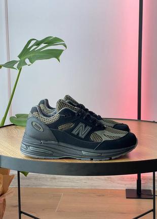 Мужские кроссовки нью беланс 991в2 чёрные с зелёным / new balance 991v2 miuk stone island black