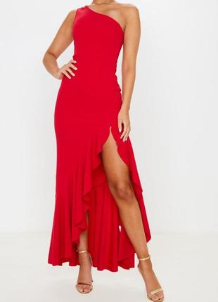 Вечернее платье prettylittlething красное с разрезом и воланами