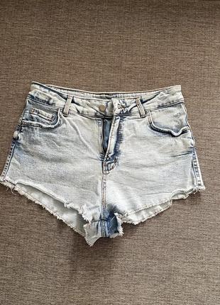 Джинсовые шорты