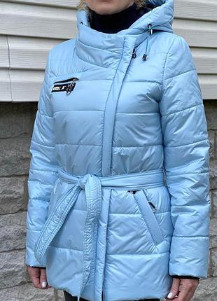Голубая куртка демисезонная плащевая ткань а-силуэт размеры от 48 до 56 с капюшоном и карманами 54