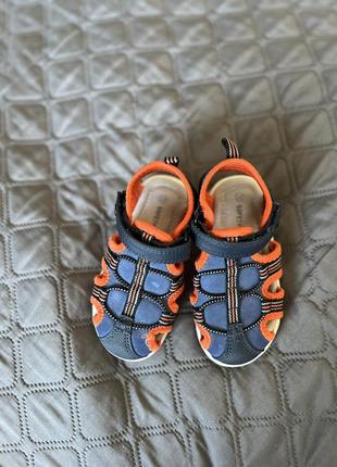 Босоніжки сандалі дитячі2 фото