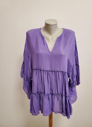 Дуже шикарна брендова італійська блузка вільного фасону  з шовком