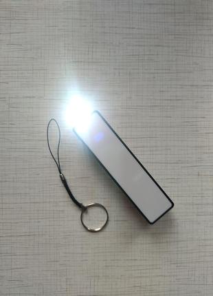 Міні повербанк на 2700 mah+ліхтарик