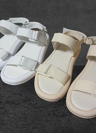 Повністю натуральна шкіра! дуууже зручні,м"якенькі босоніжки на липучках.два кольори