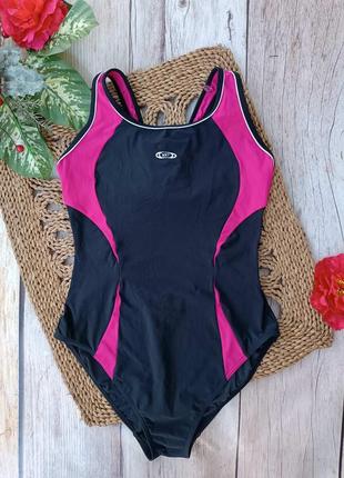 Женский слитный спортивный купальник