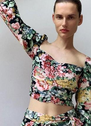 Новий квітковий топ zara, розмір 44