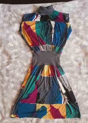 Легкое трикотажное платье