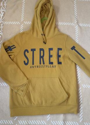 Кофта с капюшоном