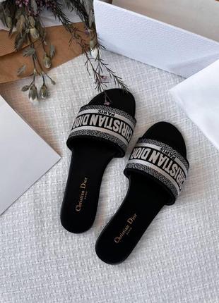 Шлепки в стиле christian dior