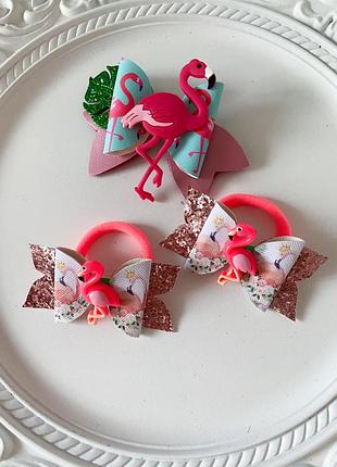"яркие бантики из фламинго" на заколке автомат и резинке.