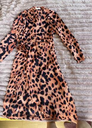 Платье красивое атлас леопард с размер