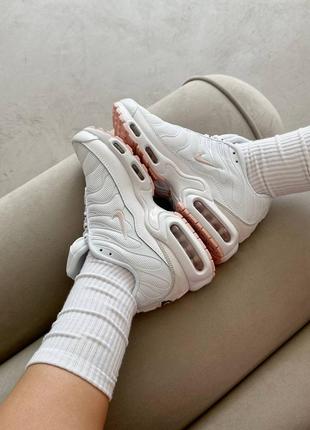 Женские кроссовки nike tn plus triple white pink