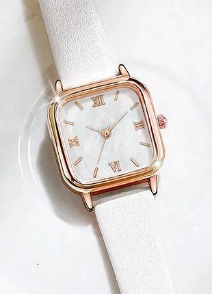 Часы женские
