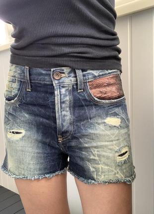 Джинсовые шорты