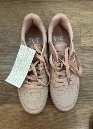 Кроссовки reebok classic розовые