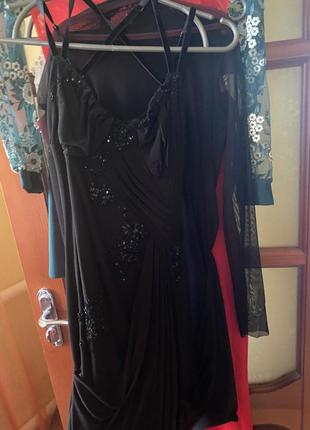 Два платья черные
